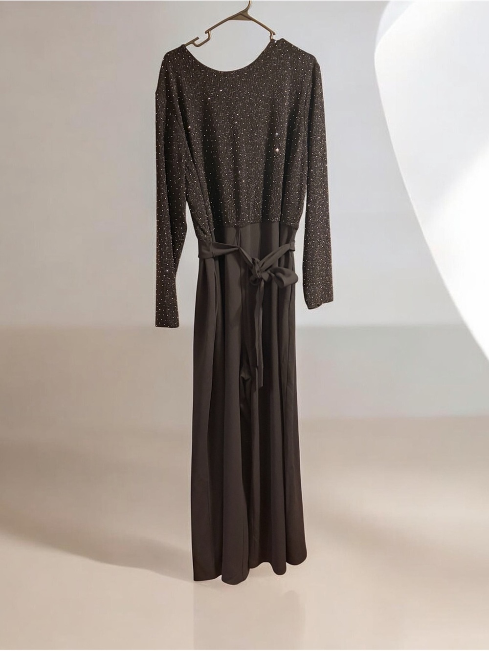 Elegant Black Long-Sleeve Evening Jumpsuit with Waist Tie